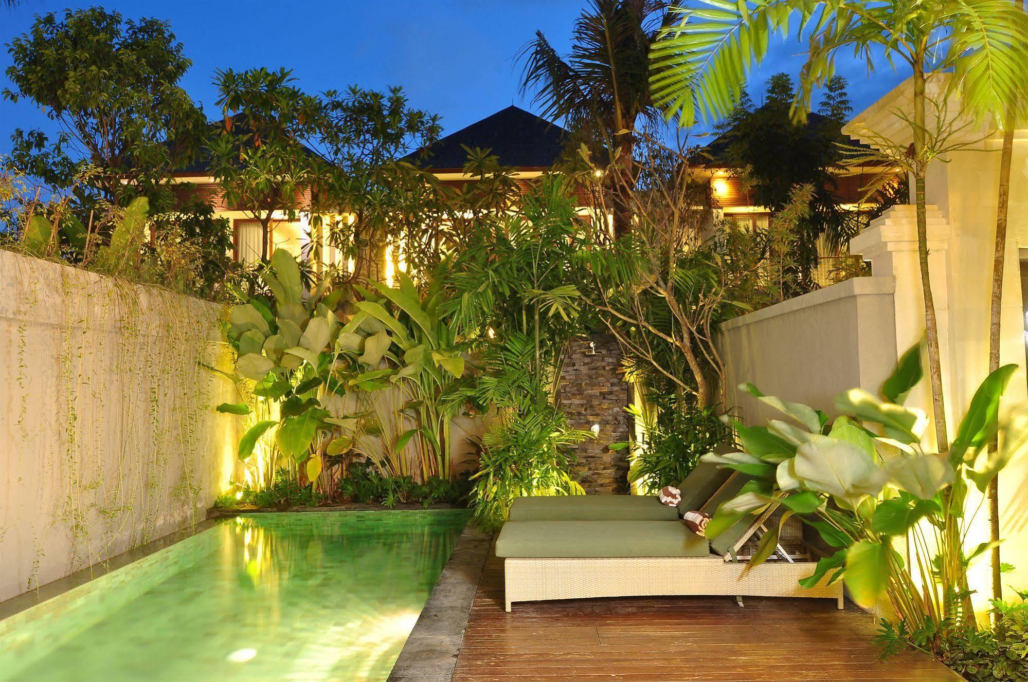 Kampoeng Villa Bali Kuta Lombok Exterior foto